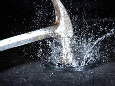 怎么解決塑料管道中產(chǎn)生的“水錘”現(xiàn)象？